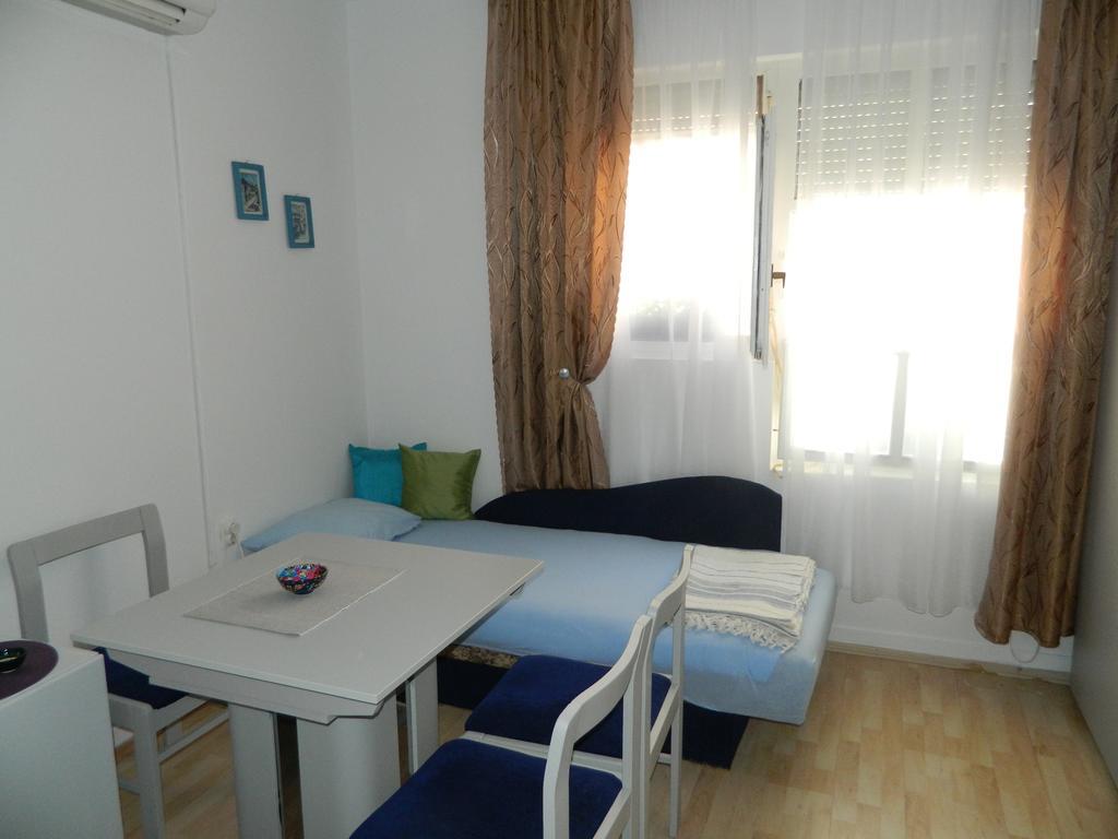 מוסטר Apartment Smarty מראה חיצוני תמונה