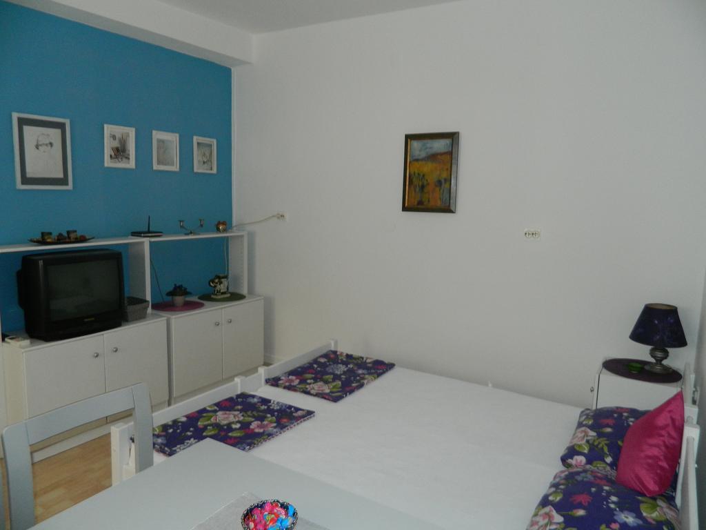מוסטר Apartment Smarty מראה חיצוני תמונה